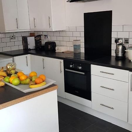 Sam'S Lodge Gillingham  Bagian luar foto