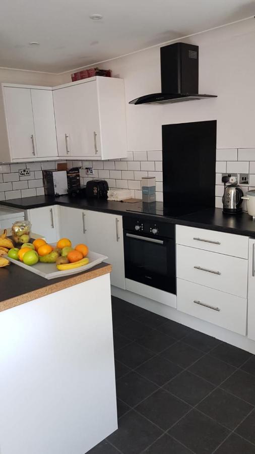 Sam'S Lodge Gillingham  Bagian luar foto